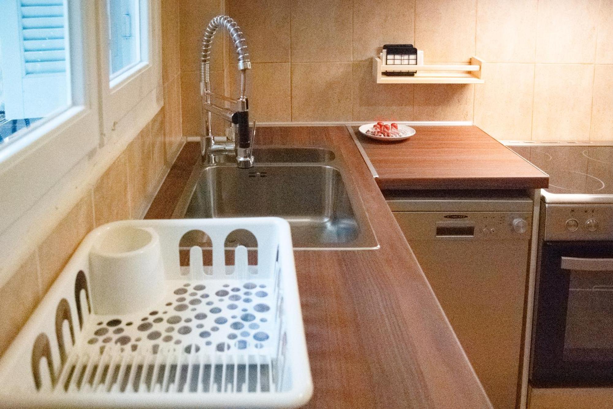 Spacious Modern Apartment In Pagkrati 雅典 外观 照片
